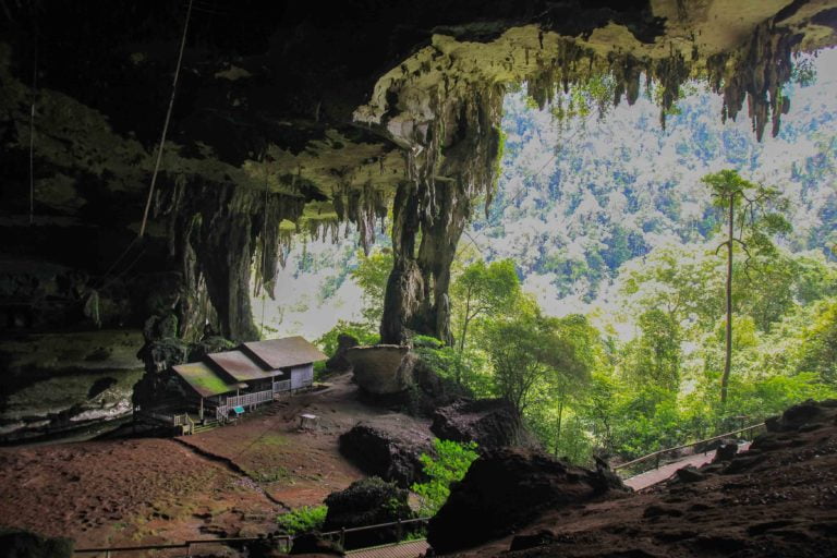 niah-caves-sarawak-borneo-4