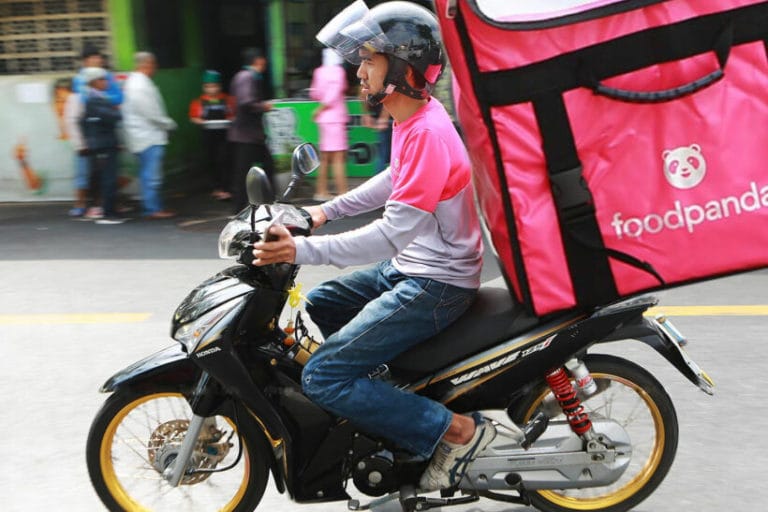 Motorbike-food-delivery-boxes
