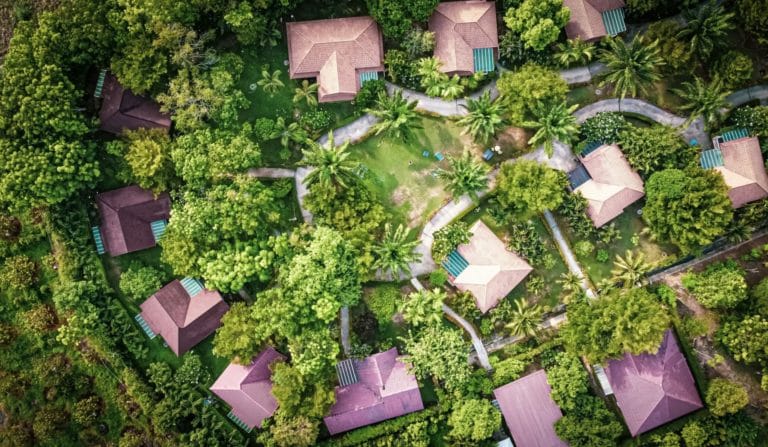 abhishek-revis-VR1aYAV_frY-unsplash