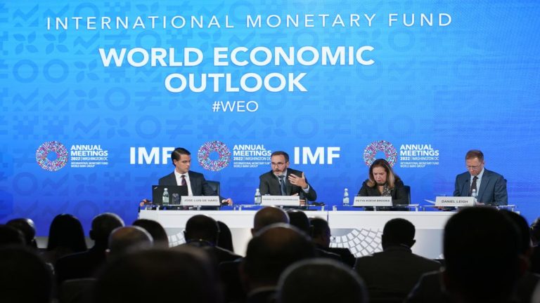 IMF_World_Economic_Outlook_13041