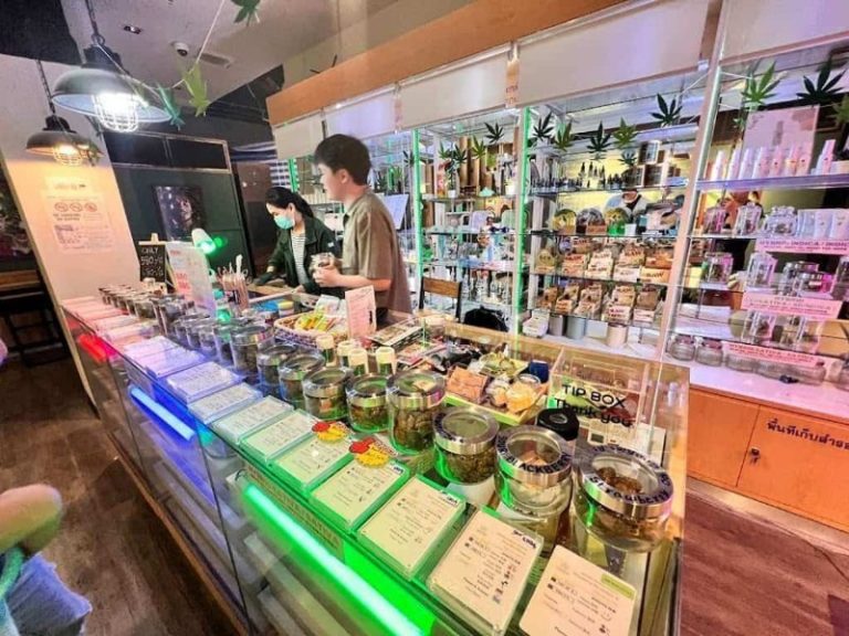 Bangkok-Cannabis-Souvenir-inside.jpg.94ea4d9e87b2f1394176c4fa831068eb