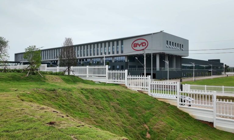 BYD_Auto_(Thailand)_Co.,_Ltd._manufacturing_plant_in_Rayong,_Thailand