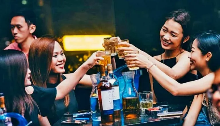 Girlie-bars-in-bangkok-Lady-Drinks-for-thai-girls-800x445-1-1.webp.f93afbc730f44e7524dc22ccc27fecce