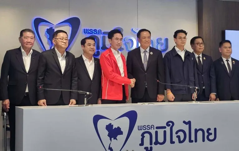 Anutin-Charnvirakul-and-Yodchanan-Wongsawat-photo-Naewna.jpg-ONE-e1770979379596