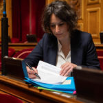 article-melanie-vogel-veut-garantir-le-droit-a-l-ivg-pour-les-francaises-de-l-etranger-QXg7
