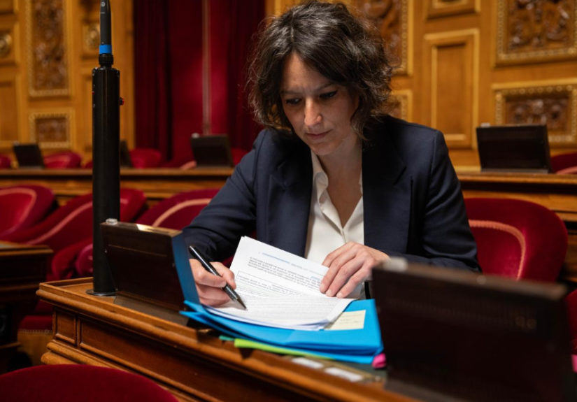 article-melanie-vogel-veut-garantir-le-droit-a-l-ivg-pour-les-francaises-de-l-etranger-QXg7