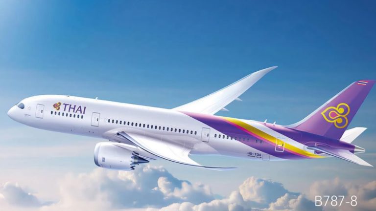 air-journal-boeing-787-8-dreamliner-en-vol-en-vol-source-thai-airways