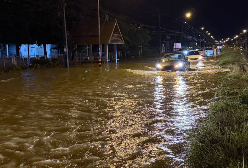 Chiang-Rais-Thoeng-district-warns-residents-as-water-level-exceeds-7-metres